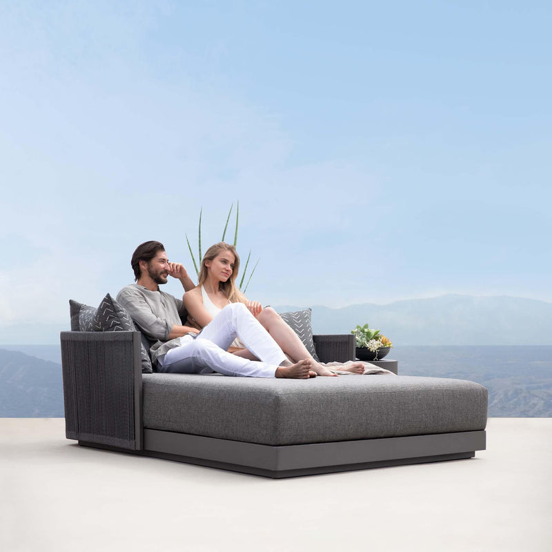 Antigua Daybed | Aluminum Asteroid, Panama Grafito, Rope Dark Grey