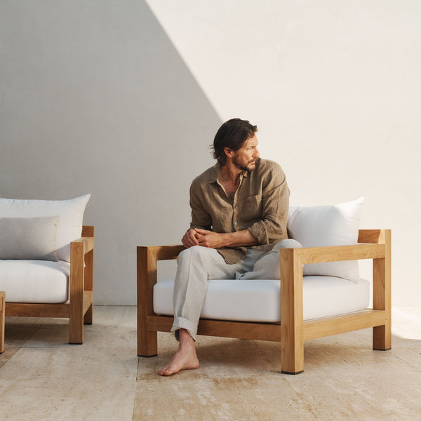 Pacific Lounge Chair | Teak Natural, Copacabana Sand, Batyline White